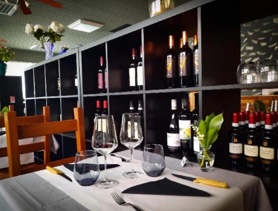 Ristorante Pizzeria Al Posta, Con Alogio Ξενοδοχείο Malvaglia Εξωτερικό φωτογραφία